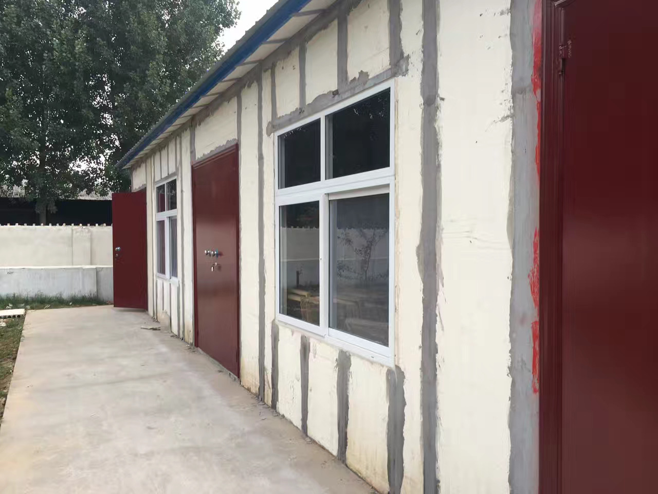 輕質隔墻板施工現場